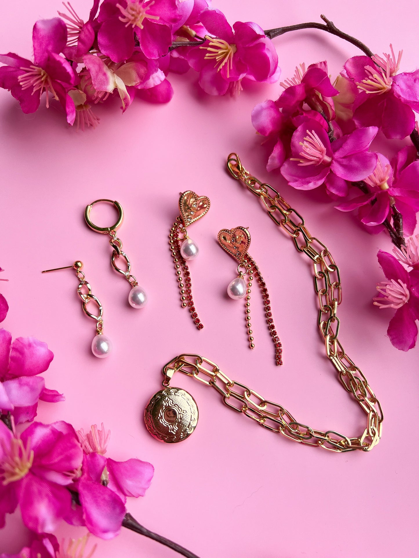 Valentine’s Minimalist Styles