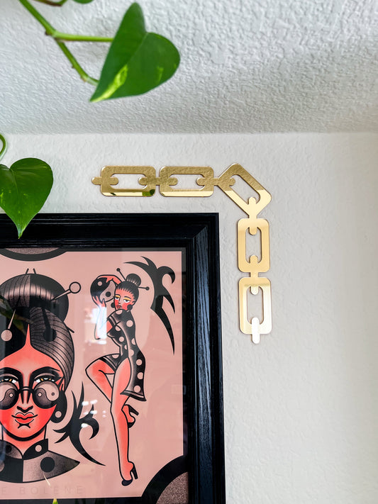 Chain Frame Wall Accents