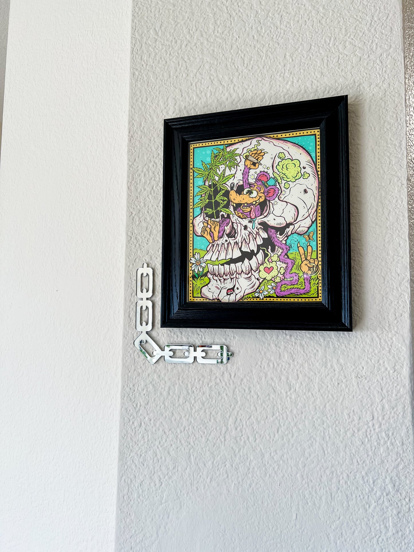 Chain Frame Wall Accents